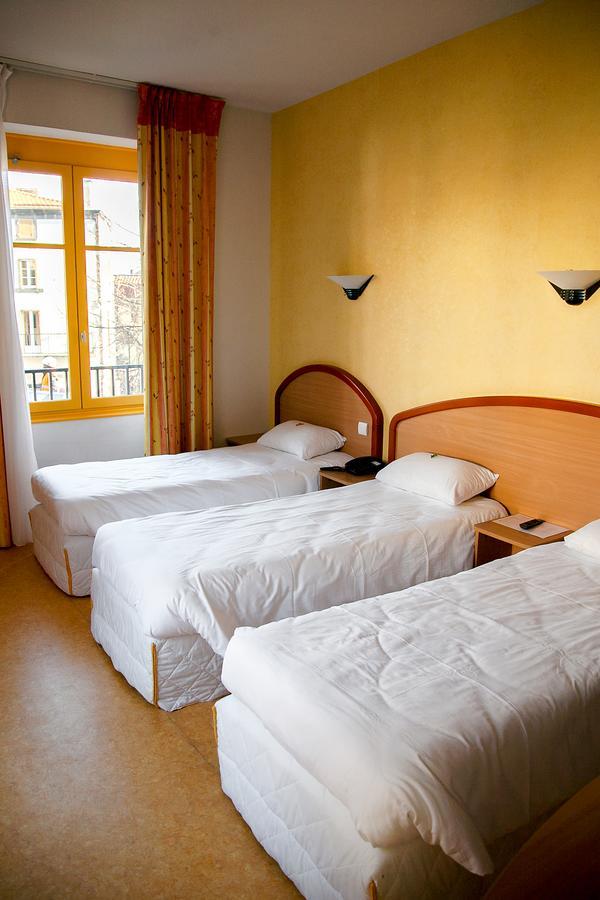 Hotel Logis Du Commerce Volvic